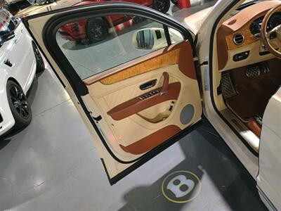 2019 Bentley Bentayga V8   - Photo 12 - Boca Raton, FL 33431