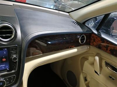 2017 Bentley Bentayga W12  ONE OWNER - Photo 20 - Boca Raton, FL 33431