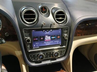 2017 Bentley Bentayga W12  ONE OWNER - Photo 21 - Boca Raton, FL 33431