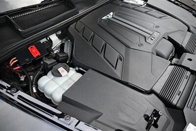 2019 Bentley Bentayga V8  SPORT UTILITY AWD - Photo 18 - Boca Raton, FL 33431