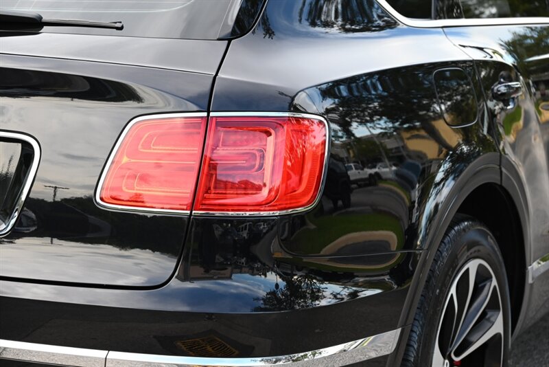 2019 Bentley Bentayga 57