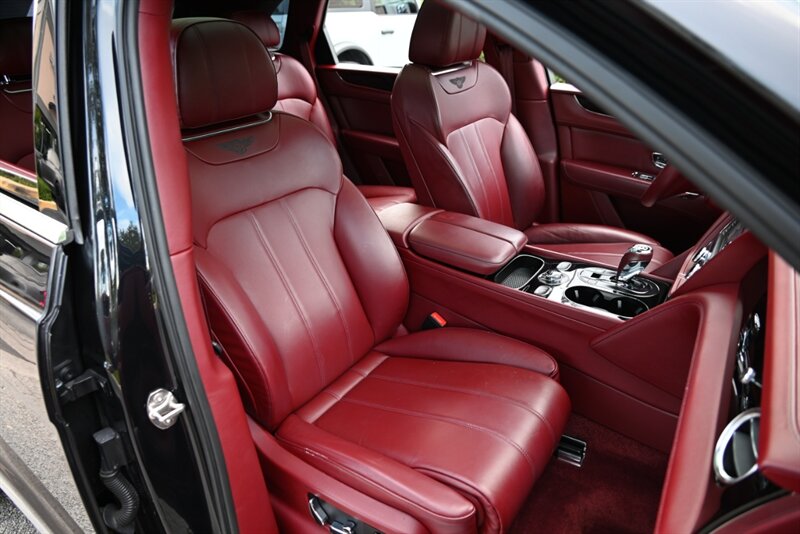 2019 Bentley Bentayga 97