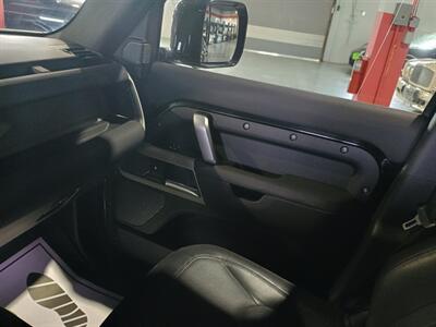 2022 Land Rover Defender 110 X-Dynamic SE - Photo 24 - Boca Raton, FL 33431