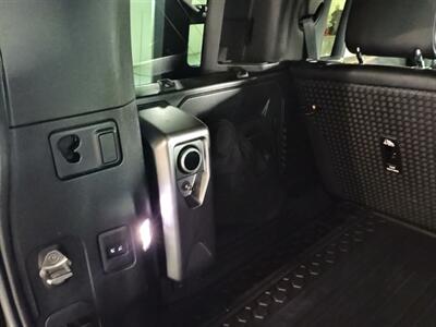 2022 Land Rover Defender 110 X-Dynamic SE - Photo 48 - Boca Raton, FL 33431