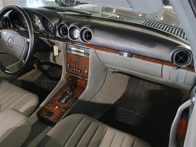 1988 Mercedes-Benz 560-Class 560 SL   - Photo 25 - Boca Raton, FL 33431