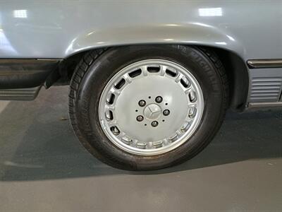 1988 Mercedes-Benz 560-Class 560 SL   - Photo 60 - Boca Raton, FL 33431