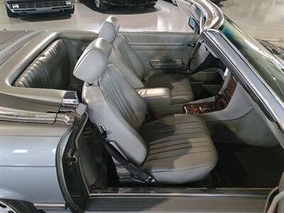 1988 Mercedes-Benz 560-Class 560 SL   - Photo 53 - Boca Raton, FL 33431