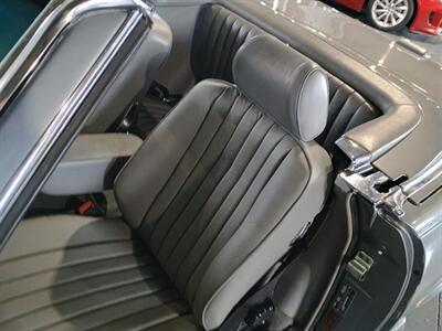 1988 Mercedes-Benz 560-Class 560 SL   - Photo 44 - Boca Raton, FL 33431