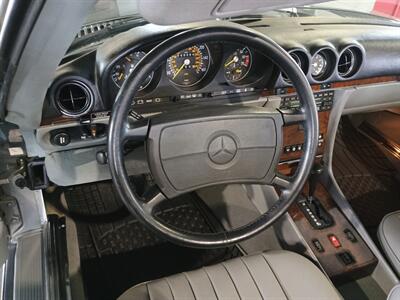 1988 Mercedes-Benz 560-Class 560 SL   - Photo 20 - Boca Raton, FL 33431
