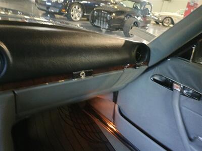1988 Mercedes-Benz 560-Class 560 SL   - Photo 82 - Boca Raton, FL 33431