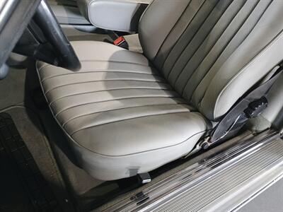 1988 Mercedes-Benz 560-Class 560 SL   - Photo 43 - Boca Raton, FL 33431