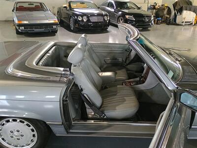1988 Mercedes-Benz 560-Class 560 SL   - Photo 26 - Boca Raton, FL 33431