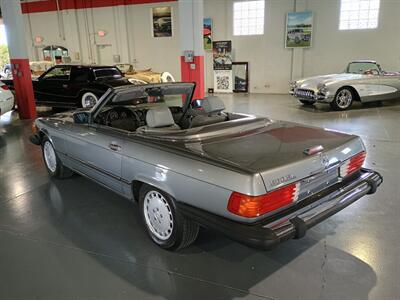 1988 Mercedes-Benz 560-Class 560 SL   - Photo 5 - Boca Raton, FL 33431