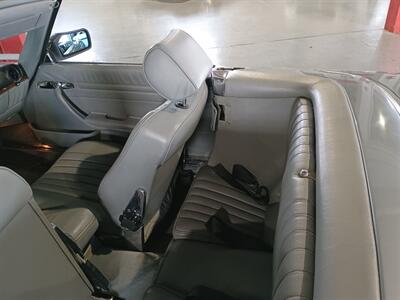 1988 Mercedes-Benz 560-Class 560 SL   - Photo 48 - Boca Raton, FL 33431
