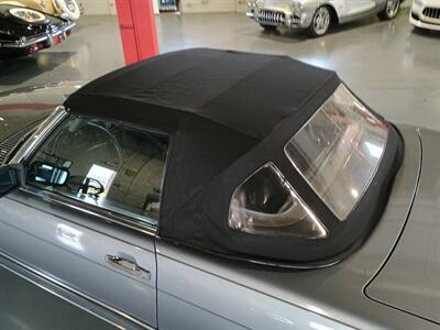 1988 Mercedes-Benz 560-Class 560 SL   - Photo 65 - Boca Raton, FL 33431