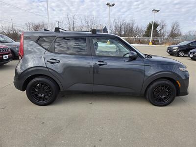 2020 Kia Soul LX   - Photo 2 - Lafayette, IN 47905