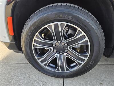 2024 Jeep Wagoneer L Series II - Photo 9 - Lafayette, IN 47905