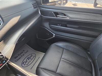 2024 Jeep Wagoneer L Series II - Photo 23 - Lafayette, IN 47905