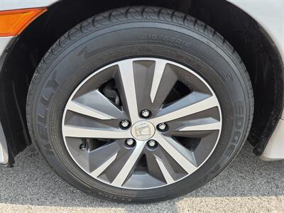 2020 Honda Civic LX - Photo 9 - Lafayette, IN 47905