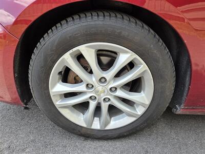 2017 Chevrolet Malibu LT - Photo 9 - Lafayette, IN 47905