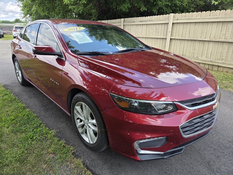 2017 Chevrolet Malibu LT   - Photo 1 - Lafayette, IN 47905