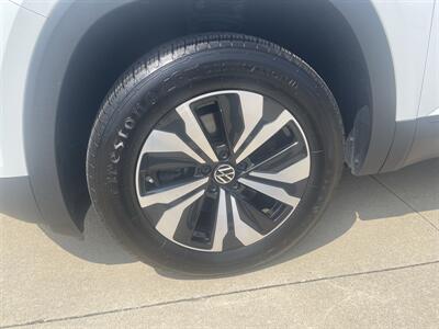 2024 Volkswagen Atlas Cross Sport SE 4Motion - Photo 9 - Lafayette, IN 47905
