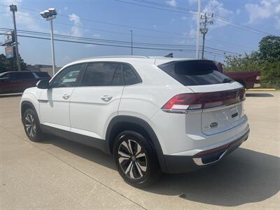 2024 Volkswagen Atlas Cross Sport SE 4Motion - Photo 5 - Lafayette, IN 47905