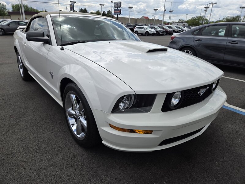 2009 Ford Mustang GT Premium   - Photo 1 - Lafayette, IN 47905