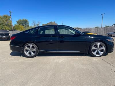 2018 Honda Accord Touring   - Photo 2 - Lafayette, IN 47905