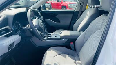 2023 Toyota Highlander L   - Photo 13 - Lafayette, IN 47905