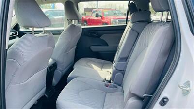 2023 Toyota Highlander L   - Photo 12 - Lafayette, IN 47905