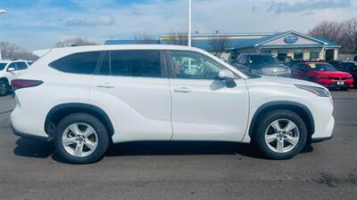 2023 Toyota Highlander L   - Photo 2 - Lafayette, IN 47905