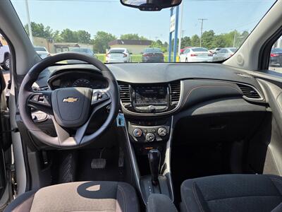 2020 Chevrolet Trax LS - Photo 10 - Lafayette, IN 47905