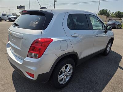 2020 Chevrolet Trax LS - Photo 3 - Lafayette, IN 47905