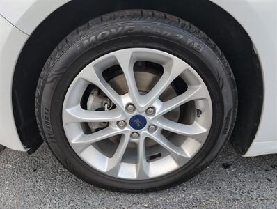 2019 Ford Fusion Hybrid SE   - Photo 9 - Lafayette, IN 47905