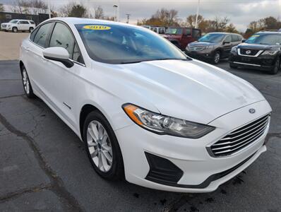 2019 Ford Fusion Hybrid SE   - Photo 1 - Lafayette, IN 47905