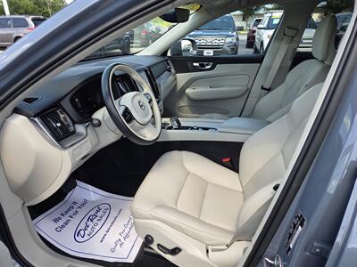 2023 Volvo XC60 B5 Core   - Photo 10 - Lafayette, IN 47905
