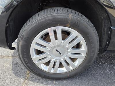 2014 Lincoln Navigator L   - Photo 9 - Lafayette, IN 47905
