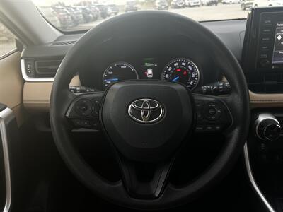 2021 Toyota RAV4 Hybrid XLE   - Photo 13 - Lafayette, IN 47905