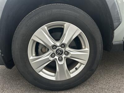 2021 Toyota RAV4 Hybrid XLE   - Photo 9 - Lafayette, IN 47905