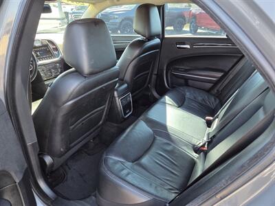 2017 Chrysler 300 Series Limited   - Photo 11 - Lafayette, IN 47905