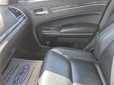 2017 Chrysler 300 Series Limited   - Photo 22 - Lafayette, IN 47905