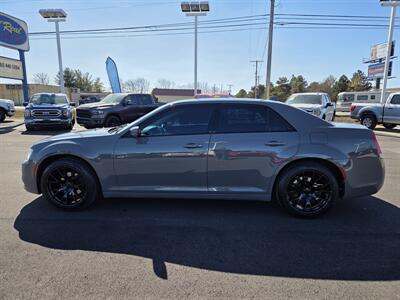 2017 Chrysler 300 Series Limited   - Photo 6 - Lafayette, IN 47905