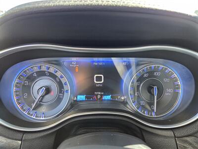 2017 Chrysler 300 Series Limited   - Photo 17 - Lafayette, IN 47905