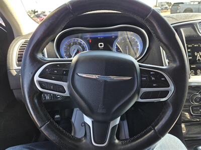 2017 Chrysler 300 Series Limited   - Photo 14 - Lafayette, IN 47905