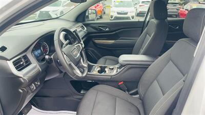 2023 GMC Acadia SLE   - Photo 14 - Lafayette, IN 47905