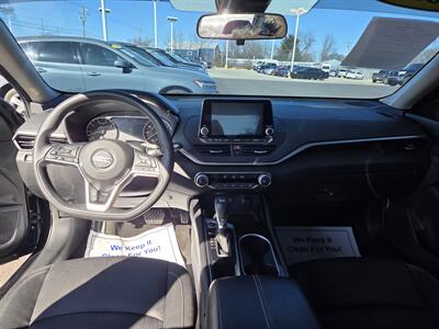 2021 Nissan Altima 2.5 SV   - Photo 12 - Lafayette, IN 47905