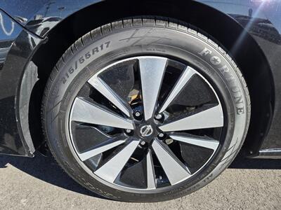 2021 Nissan Altima 2.5 SV   - Photo 9 - Lafayette, IN 47905