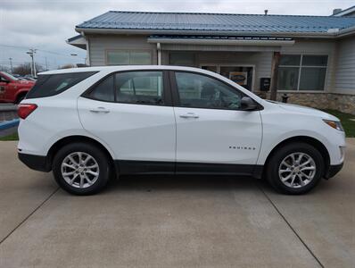 2020 Chevrolet Equinox LS   - Photo 2 - Lafayette, IN 47905