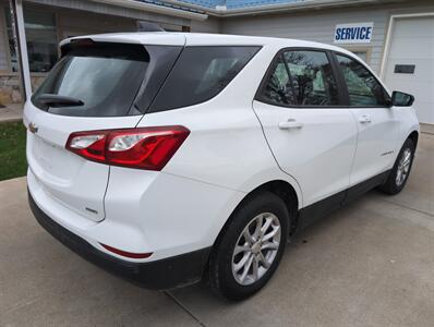 2020 Chevrolet Equinox LS   - Photo 3 - Lafayette, IN 47905